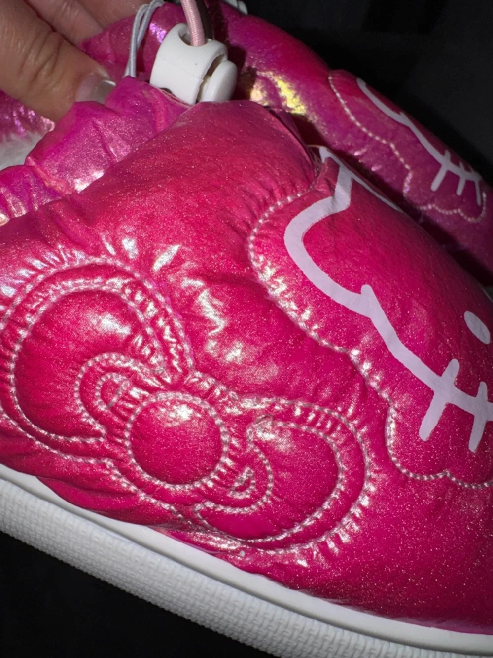 Hello Kitty-NWT Pink Metallic Slip-On Slippers Adult Size 7-8 - Picture 10 of 13